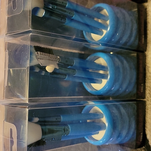 GLAM TOOLS 6 Piece Cosmetic set - Bundle 4 sets - Picture 2 of 16